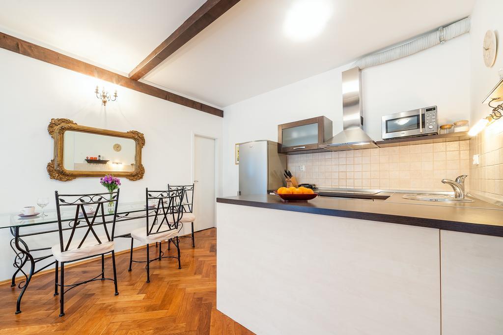 Apartment Heart Of The City 希贝尼克 外观 照片