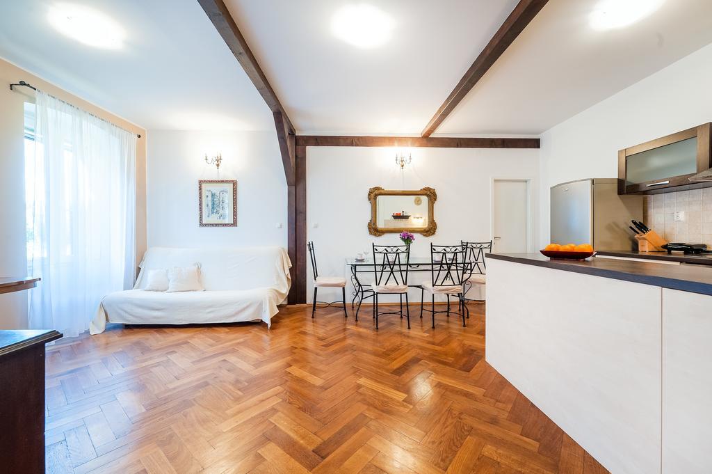 Apartment Heart Of The City 希贝尼克 外观 照片